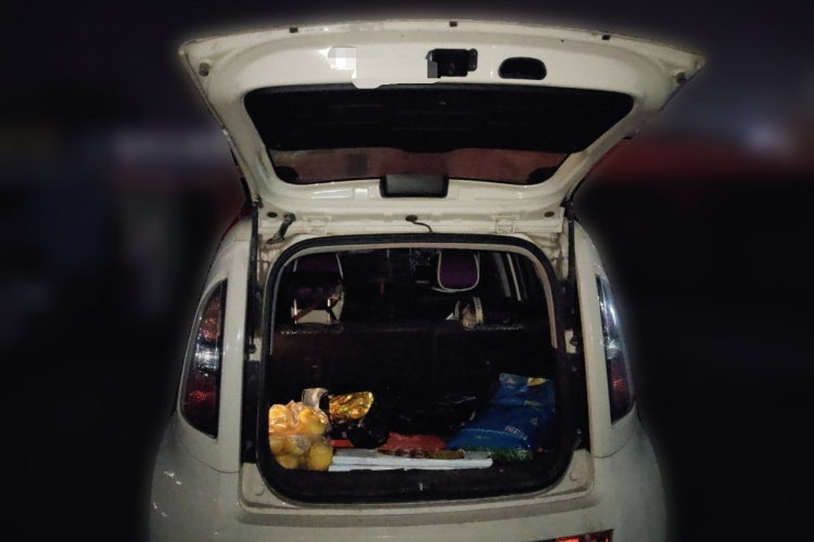 起亚 秀尔 2013款 1.6L MT GL局部细节23