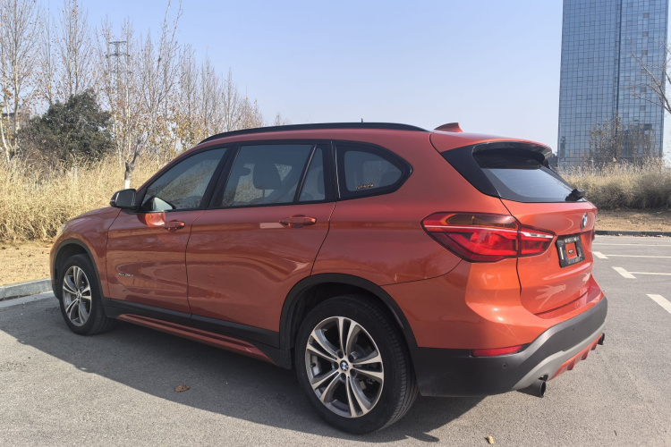 宝马X1 2018款 xDrive20Li 尊享型车身外观6002