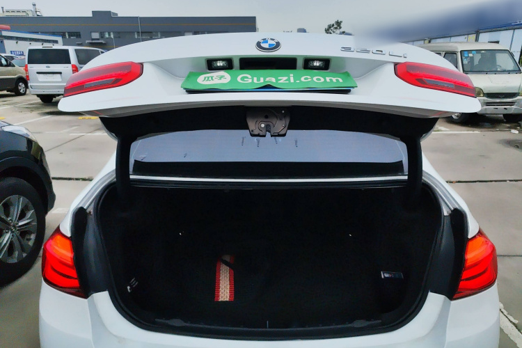 宝马3系 2016款 320Li 进取型局部细节23