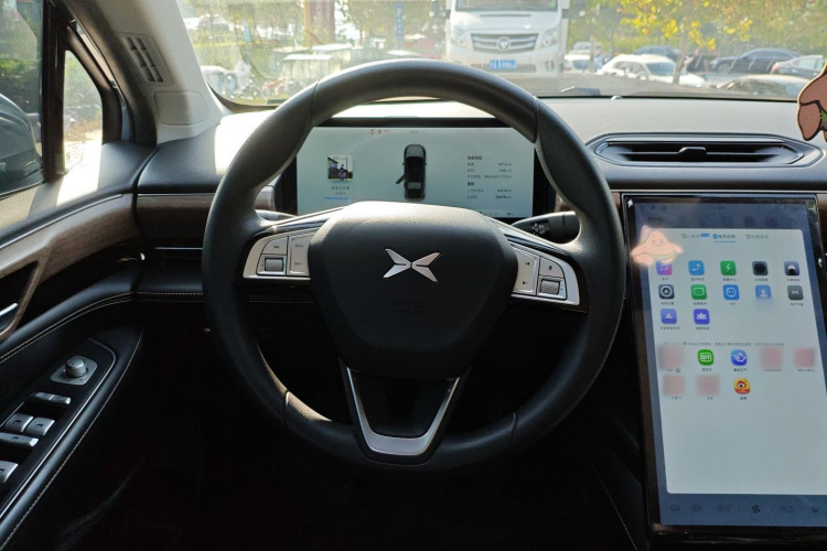小鹏P5 2024款 500智行版中控内饰13