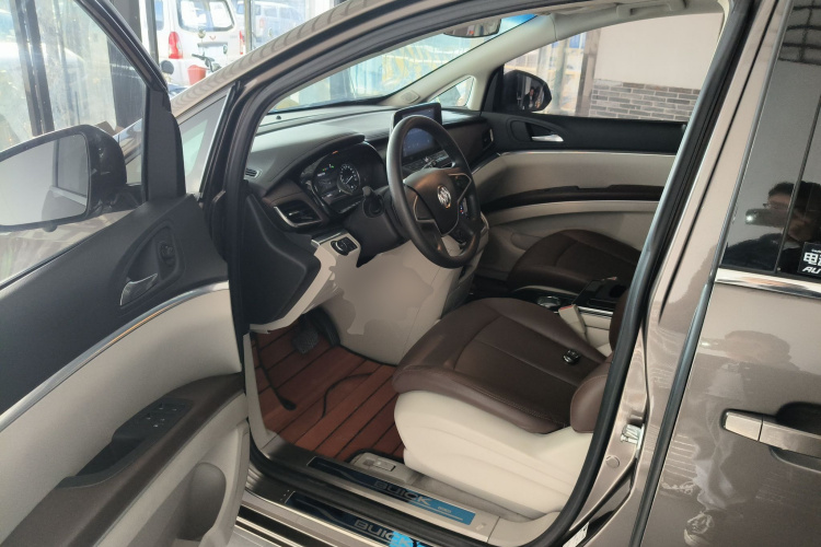 别克GL8 2021款 陆上公务舱 652T 舒适型中控内饰20