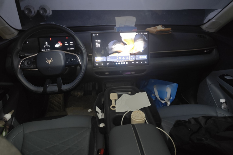 ARCFOX极狐 极狐T1 2025款 425 PLUS中控内饰12