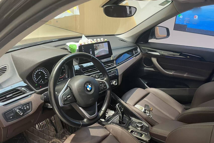 宝马X1 2020款 sDrive25Li 领先型车身外观6005