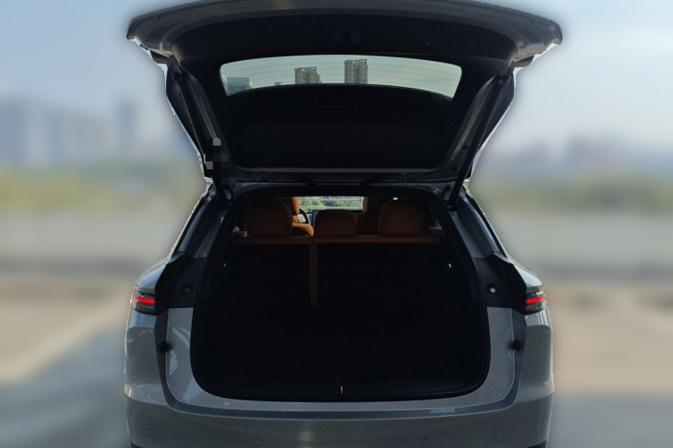 理想汽车 理想i6 2025款 四驱标准型中控内饰23