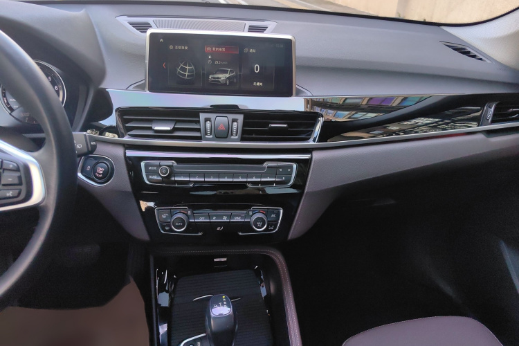 宝马X1 2019款 xDrive20Li 尊享型局部细节16