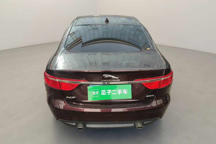 捷豹XF 2016款 XF 2.0T 两驱奢华版车身外观6