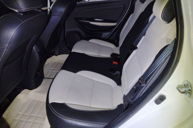 长安CS35 2017款 1.6L 手动豪华型中控内饰7004