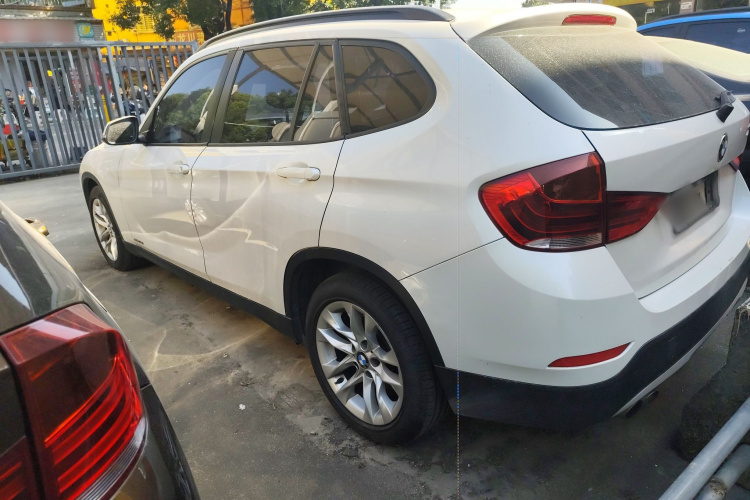 宝马X1 2015款 sDrive18i 时尚晋级版车身外观4