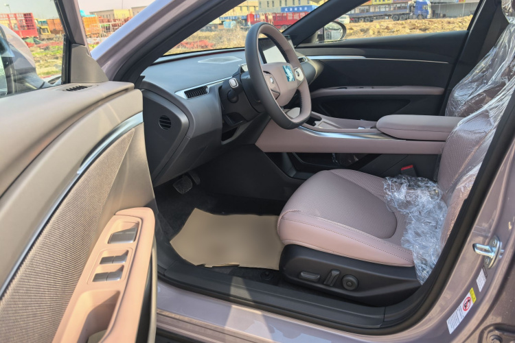 小鹏MONA M03 2025款 515 长续航 Plus中控内饰7002