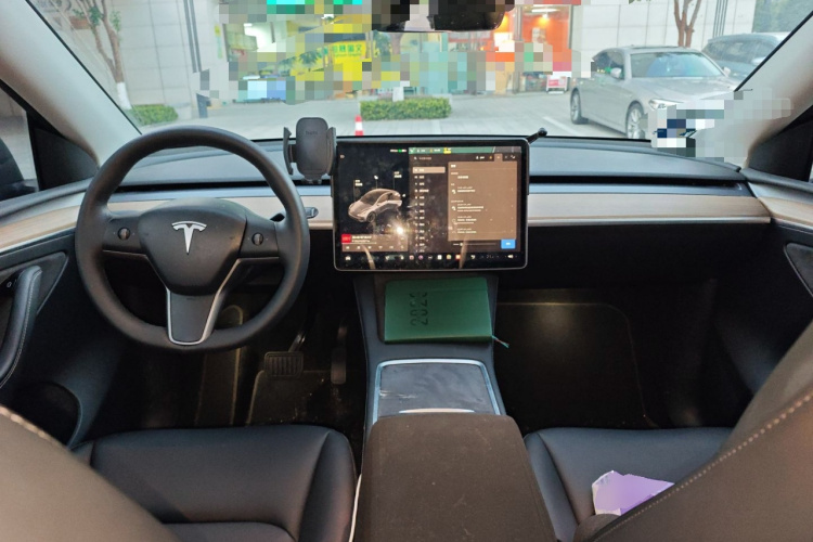 特斯拉 Model Y 2021款 长续航全轮驱动版中控内饰12