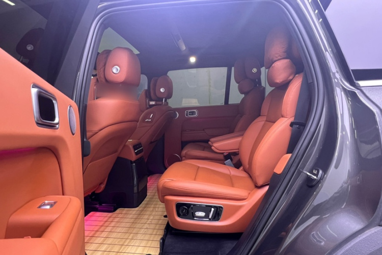 理想汽车 理想L9 2022款 Max中控内饰7006