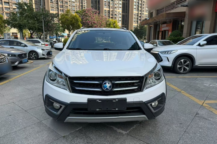 启辰T70X 2015款 2.0L CVT睿趣运动版车身外观6009