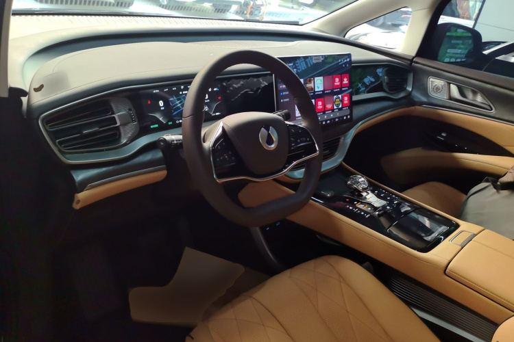 腾势D9 2024款 EV 620 尊享型中控内饰7002