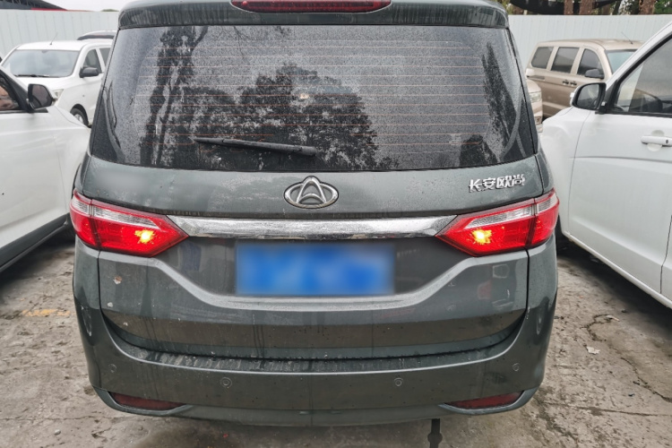 长安凯程 长安欧尚A600 2016款 1.5L 手动豪华型7座车身外观6