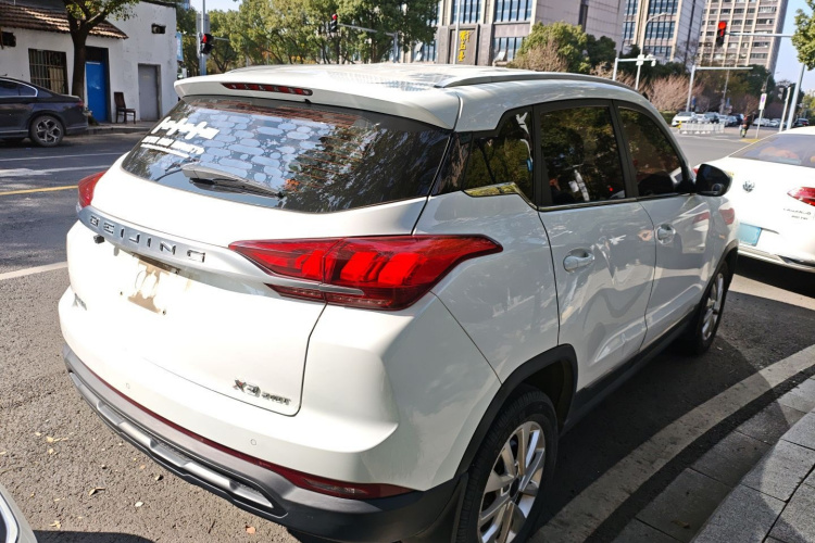 北京汽车 北京X3 2020款 1.5T 手动荣耀版PLUS车身外观7