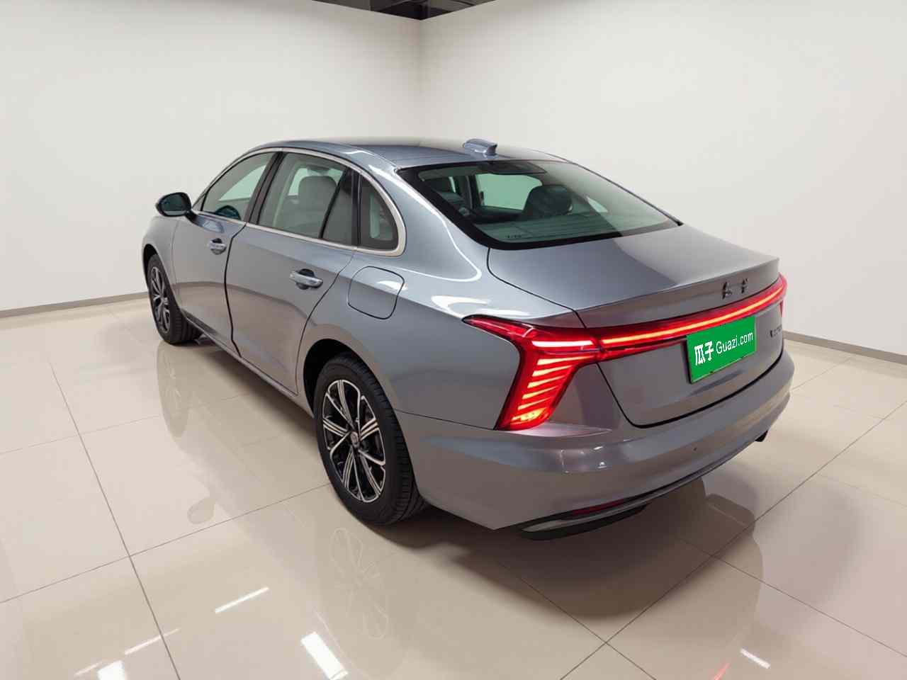 红旗H5 PHEV 2025款 170 超混版(3)