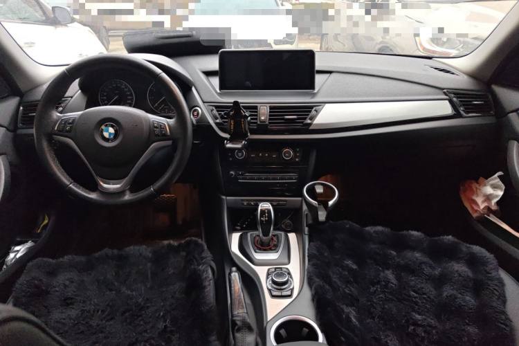 宝马X1 2014款 sDrive18i 领先型中控内饰12