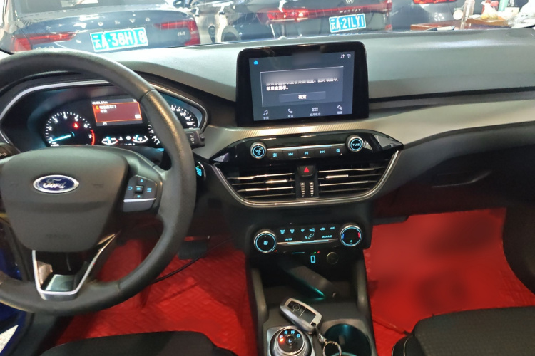 福特 福克斯 2020款 两厢 EcoBoost 180 自动锋潮型局部细节16