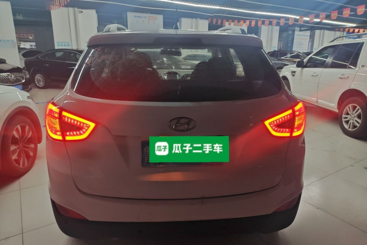 北京现代ix35 2013款 2.0L 自动两驱智能型GLS 国IV车身外观6