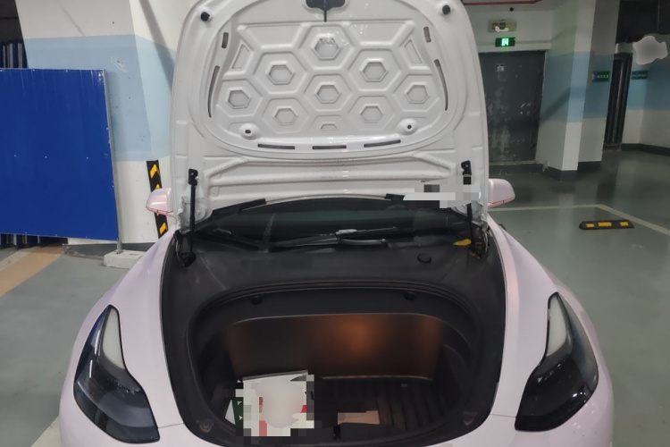 特斯拉 Model 3 2021款 改款二 Performance高性能全轮驱动版局部细节24