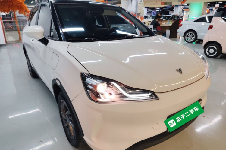 哪吒汽车 哪吒V 2021款 标准续航行业定制版车身外观6002