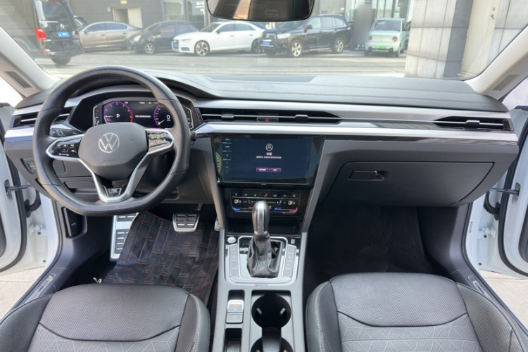 一汽-大众CC 2023款 380TSI 夺目版中控内饰7001