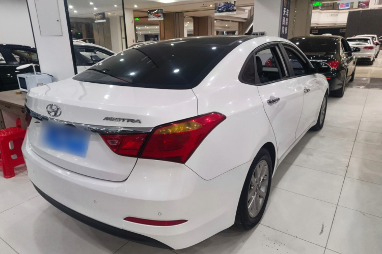 现代 名图 2014款 1.8L 自动智能型GLS车身外观7