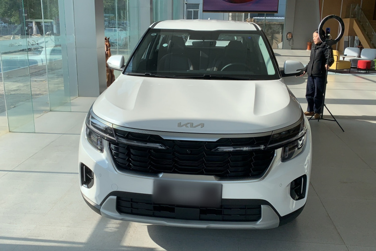 起亚 赛图斯 2026款 1.5L IVT豪华舒享版车身外观6001