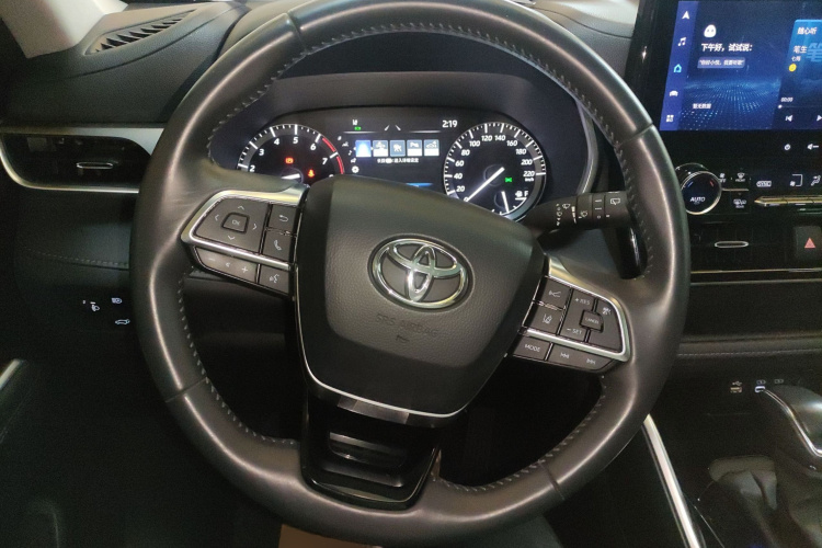 丰田 汉兰达 2022款 380T 四驱尊贵版 7座中控内饰13