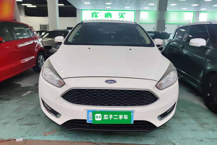 福特 福克斯 2017款 两厢 EcoBoost 125 手动超能风尚型智行版车身外观2