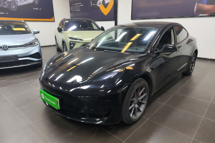 特斯拉 Model 3 2022款 后轮驱动版车身外观1
