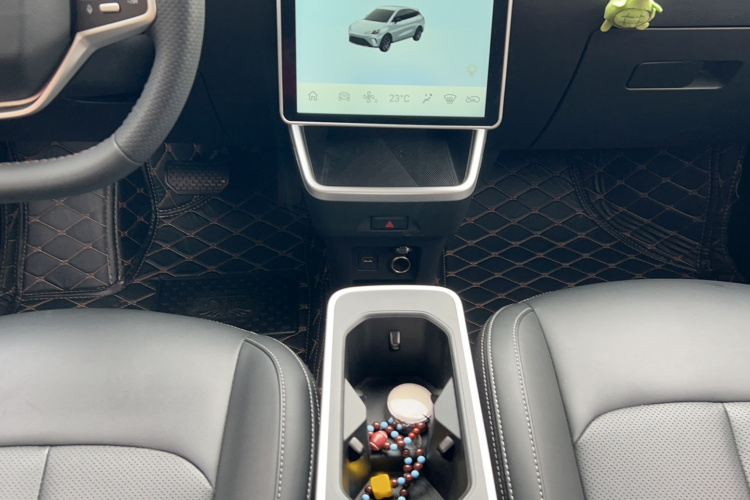 哪吒汽车 哪吒AYA 2023款 318 Lite局部细节18