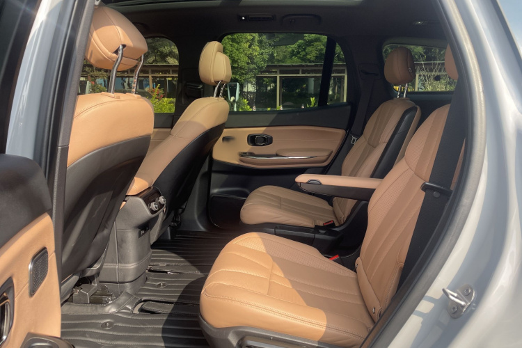 蔚来ES8 2022款 75kWh 六座版中控内饰7004