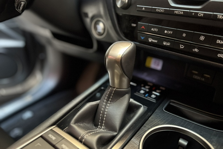 雷克萨斯RX 2020款 改款 300 四驱典雅版局部细节18