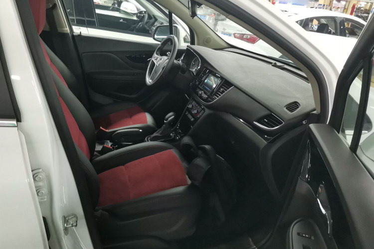 别克 昂科拉 2017款 18T 自动两驱都市精英型局部细节41