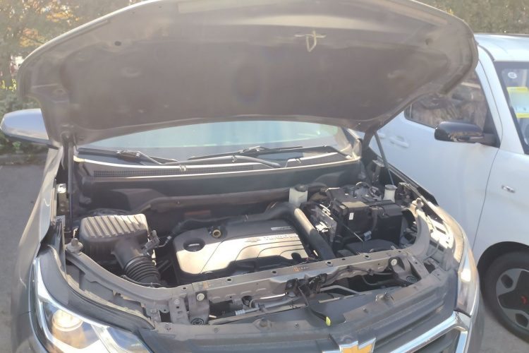 雪佛兰 探界者 2019款 535T 自动驰界版 国VI机舱底盘24