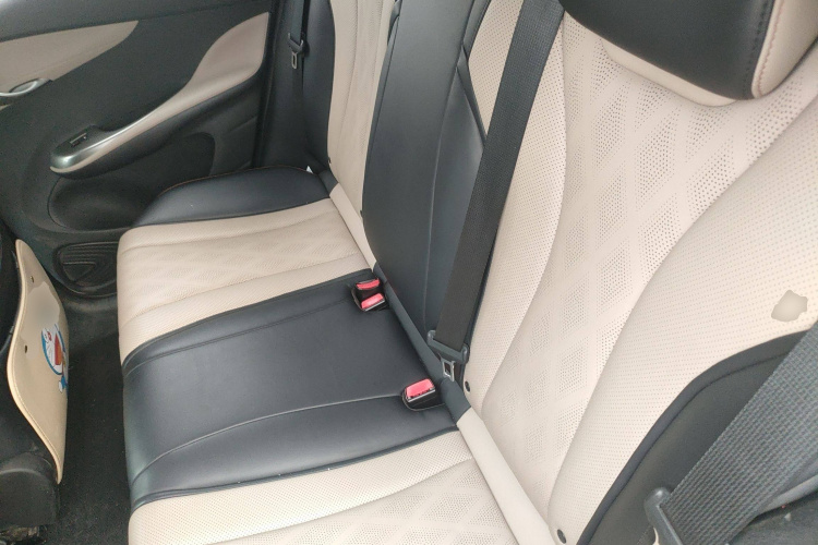 比亚迪 海豚 2023款 420km 自由版中控内饰21