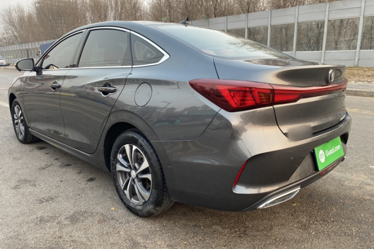 长安 逸动 2022款 PLUS 蓝鲸NE 1.4T GDI DCT尊贵版车身外观6009