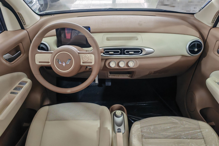 五菱汽车 宏光MINIEV 2025款 四门版 进阶款中控内饰7001