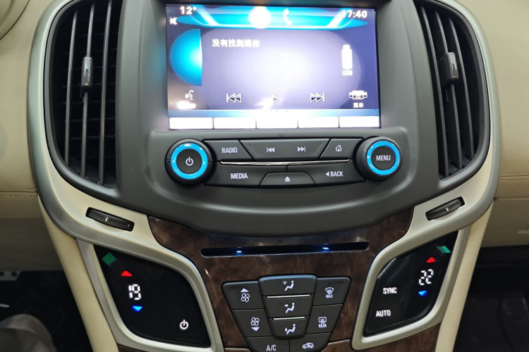 别克 君越 2013款 2.4L SIDI领先舒适型局部细节16