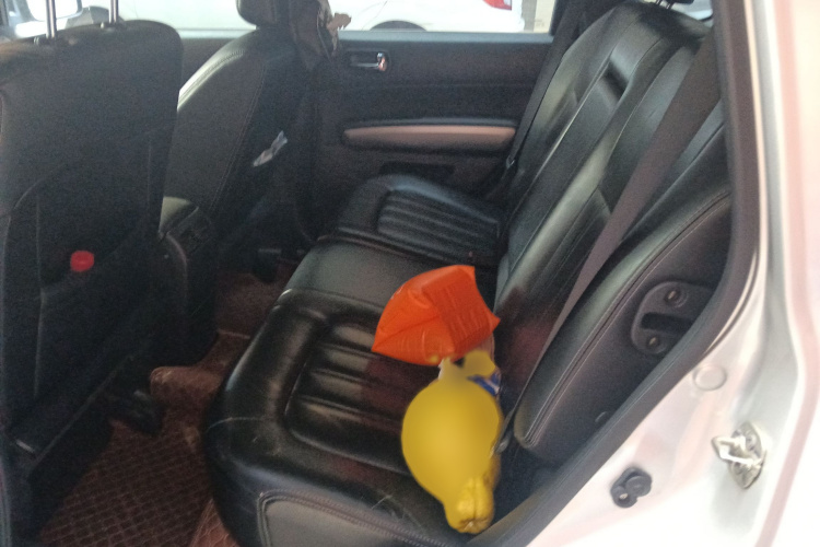 日产 奇骏 2012款 2.5L CVT豪华版 4WD中控内饰7004