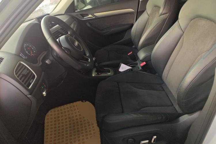 奥迪Q3 2016款 40 TFSI quattro 全时四驱运动型中控内饰19