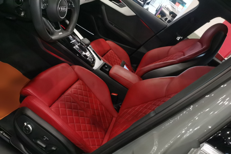 奥迪S4 2020款 S4 3.0TFSI中控内饰19