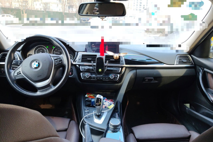 宝马3系 2019款 320Li 时尚型中控内饰12