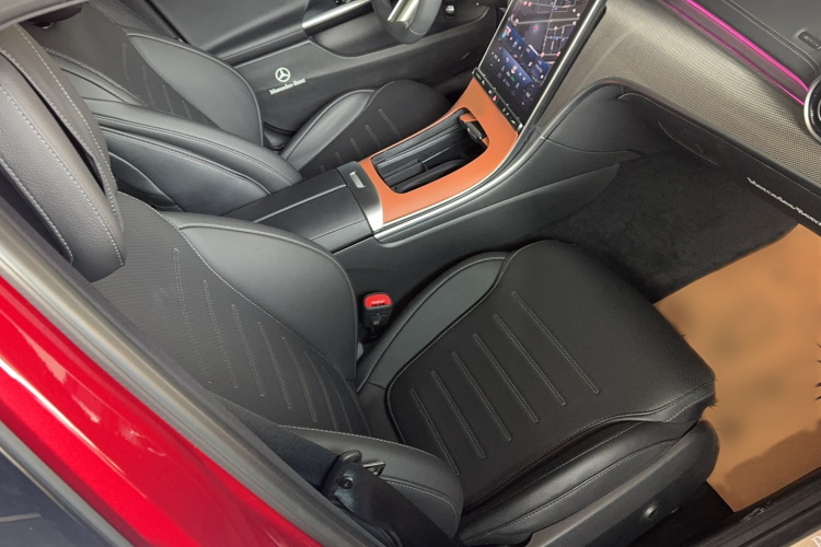 奔驰C级 2023款 改款二 C 260 L 运动版局部细节41