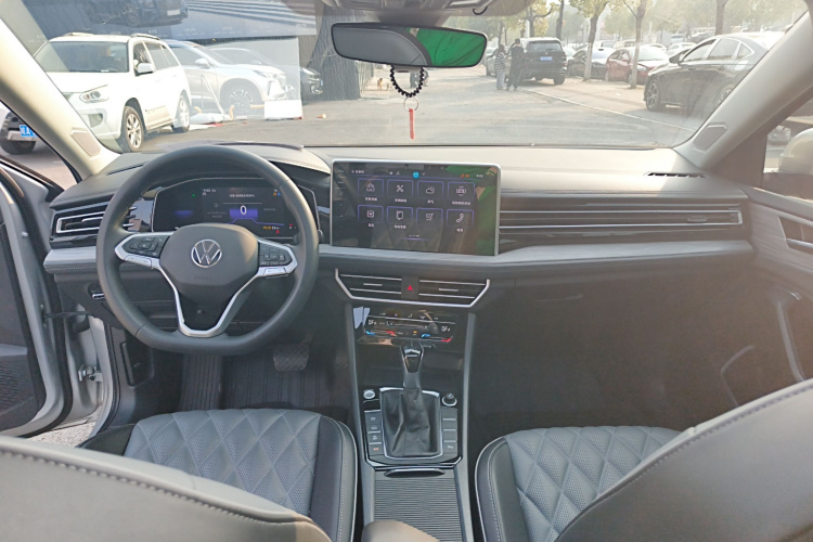 大众 速腾 2023款 200TSI DSG超越版中控内饰12