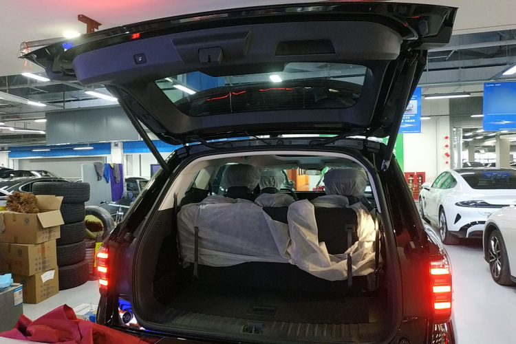 福特 2025款 锐界L 2.0T EcoBoost 两驱七座豪华型机舱底盘23