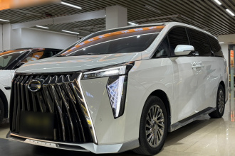 广汽传祺 传祺M8 2023款 宗师系列 双擎 御尊版