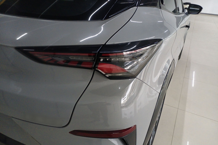 长安UNI-T 2023款 第二代 1.5T 尊贵型车身外观6001