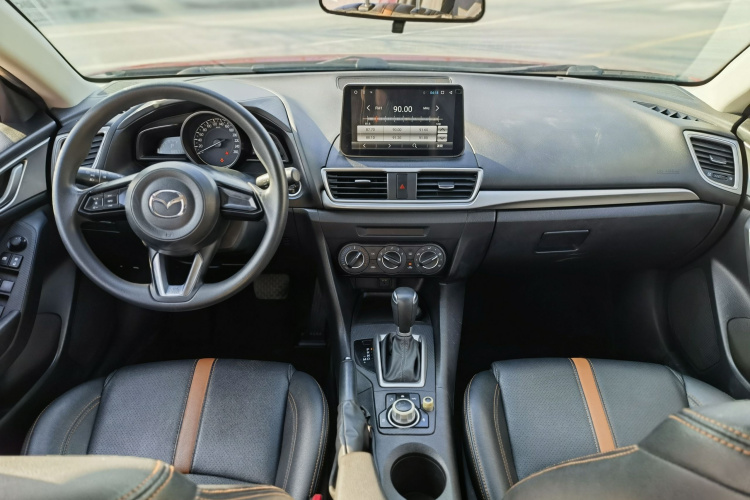 马自达3 昂克赛拉 2017款 三厢 1.5L 自动舒适型 国VI中控内饰7001